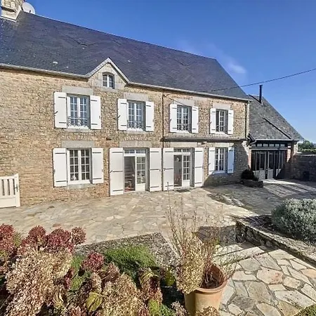 Holiday home Bienvenue Au Cassa Jullouville-les-Pins
